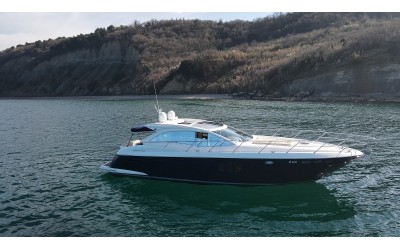 ABSOLUTE 52 2009 (MODEL YEAR 2010)