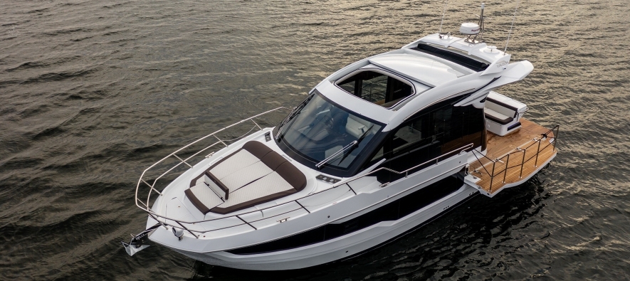 Galeon 410 HTC - A sporty silhouette with an unmatched interior